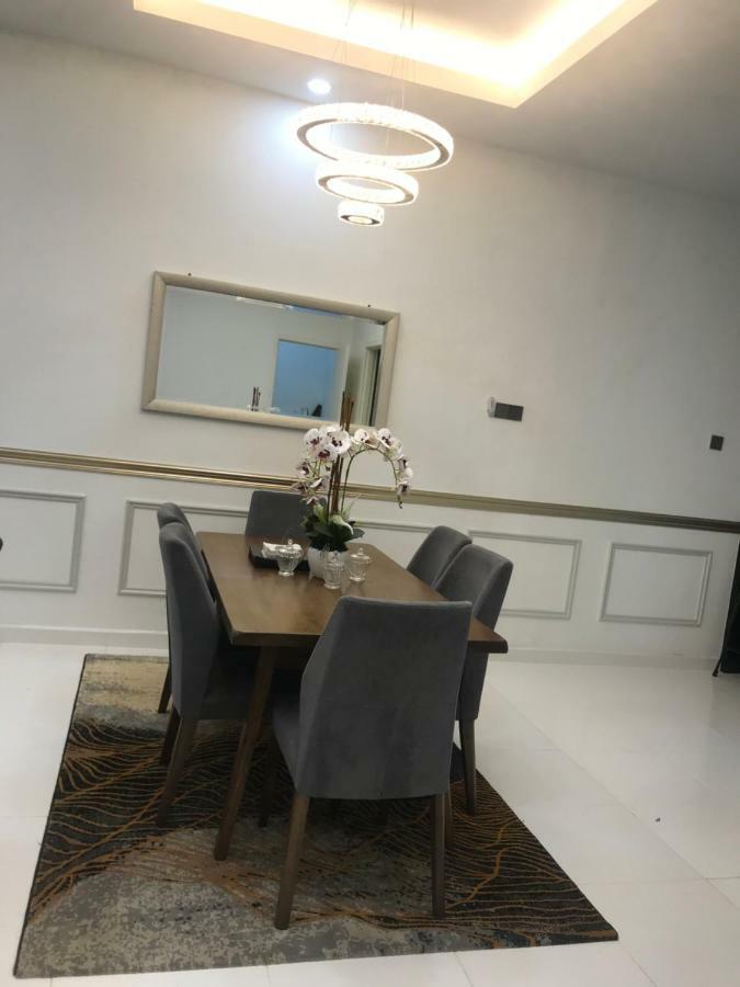 Nrl'S Cozy Guesthouse コタバル エクステリア 写真