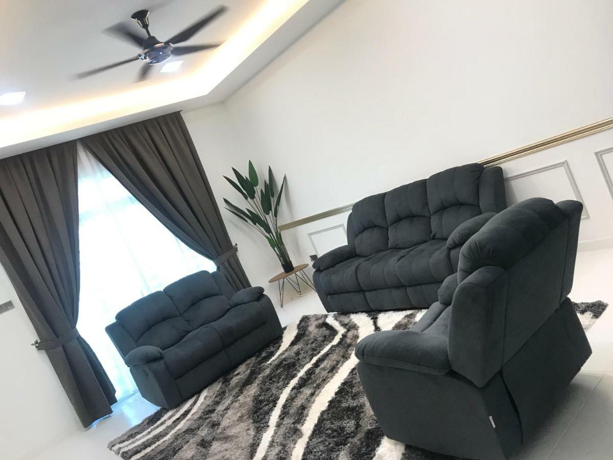 Nrl'S Cozy Guesthouse コタバル エクステリア 写真